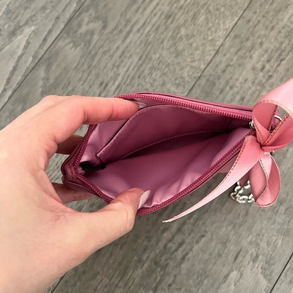 🎀 Coach Rose Pink Leather Wristlet with Bow Accent - Picture 3 of 6